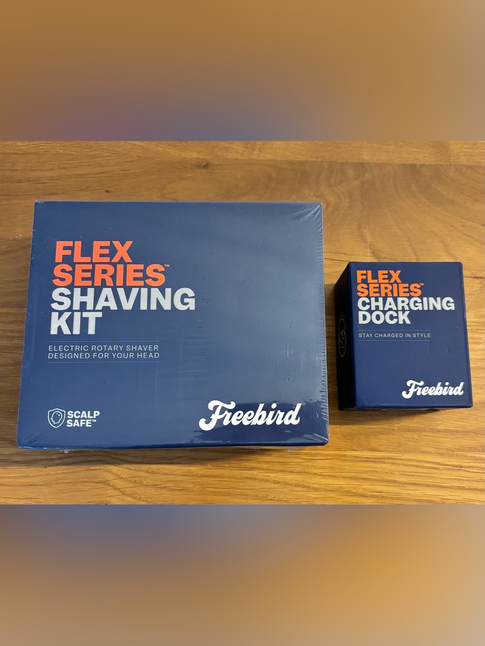 Freebird Flex Series Shaving Kit & Charging Dock - NWT